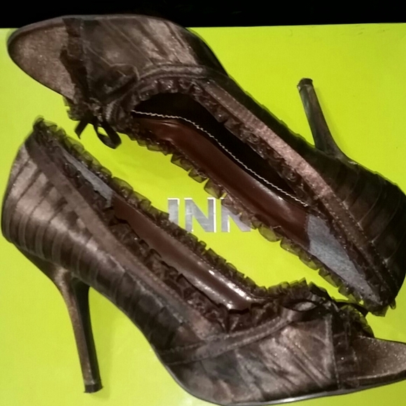 Sexy Metallic Peep Toe Brown/Bronze Pinup Heels - Picture 3 of 5